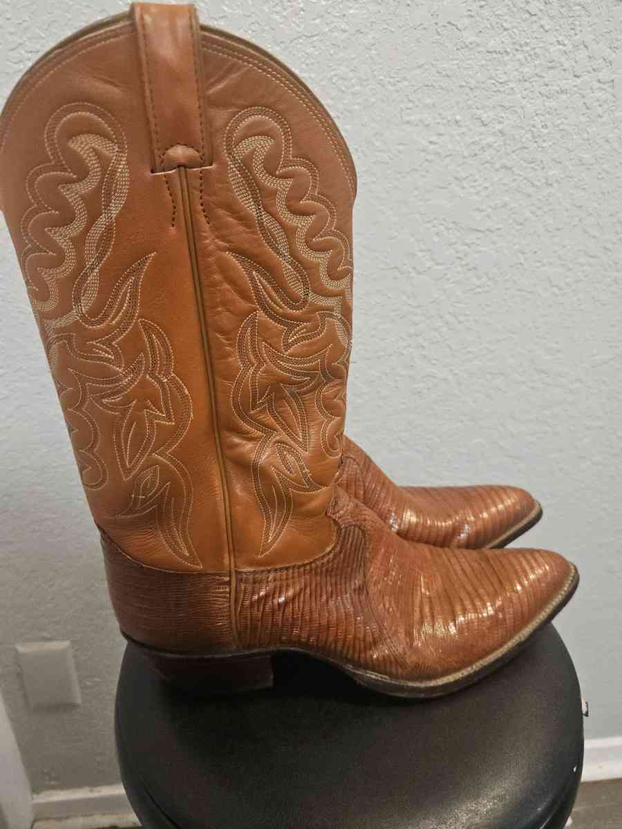 Vtg Justin Cowboy Boots
