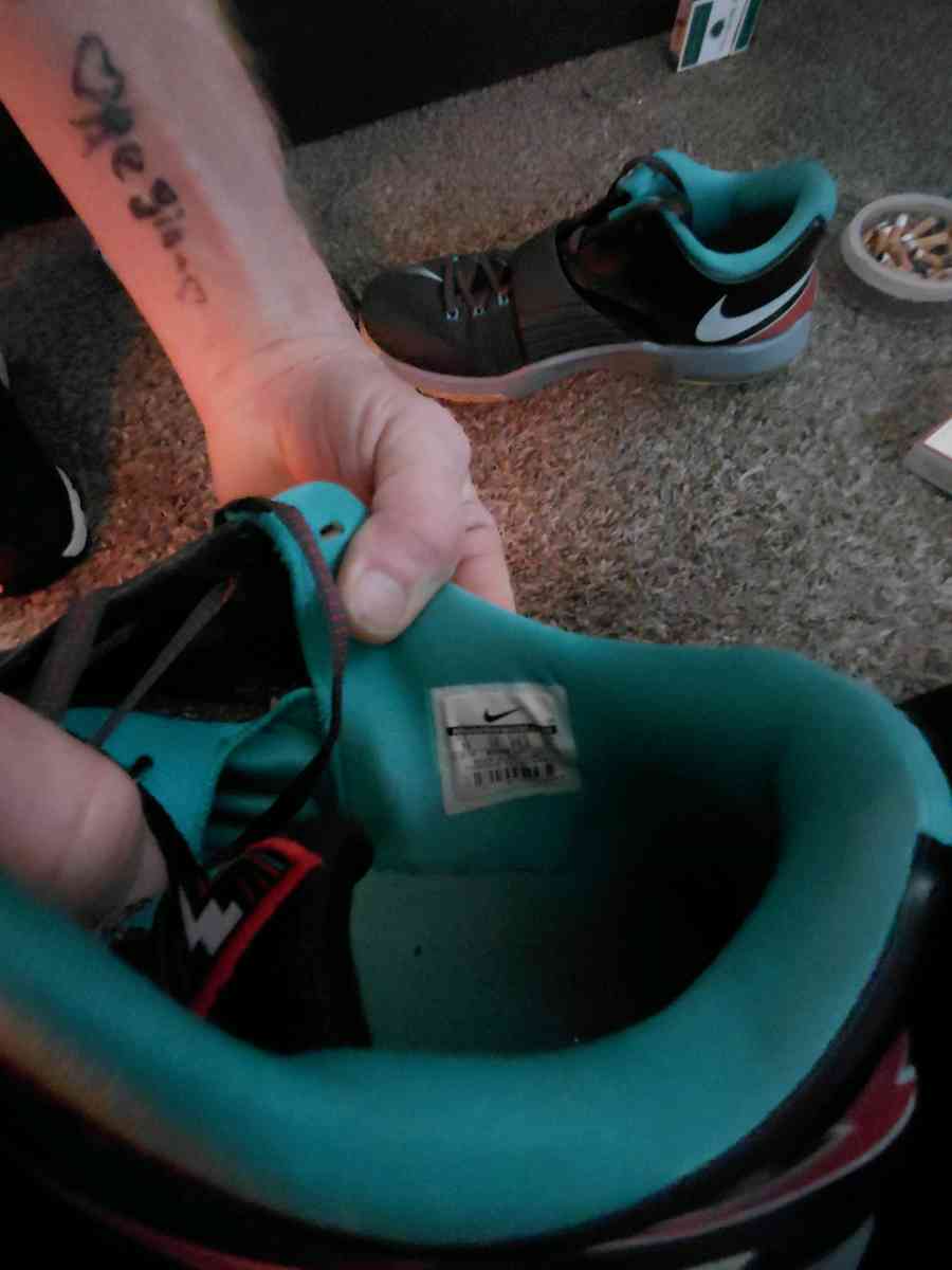 shoes - Westland, Michigan - FleaMarketBay