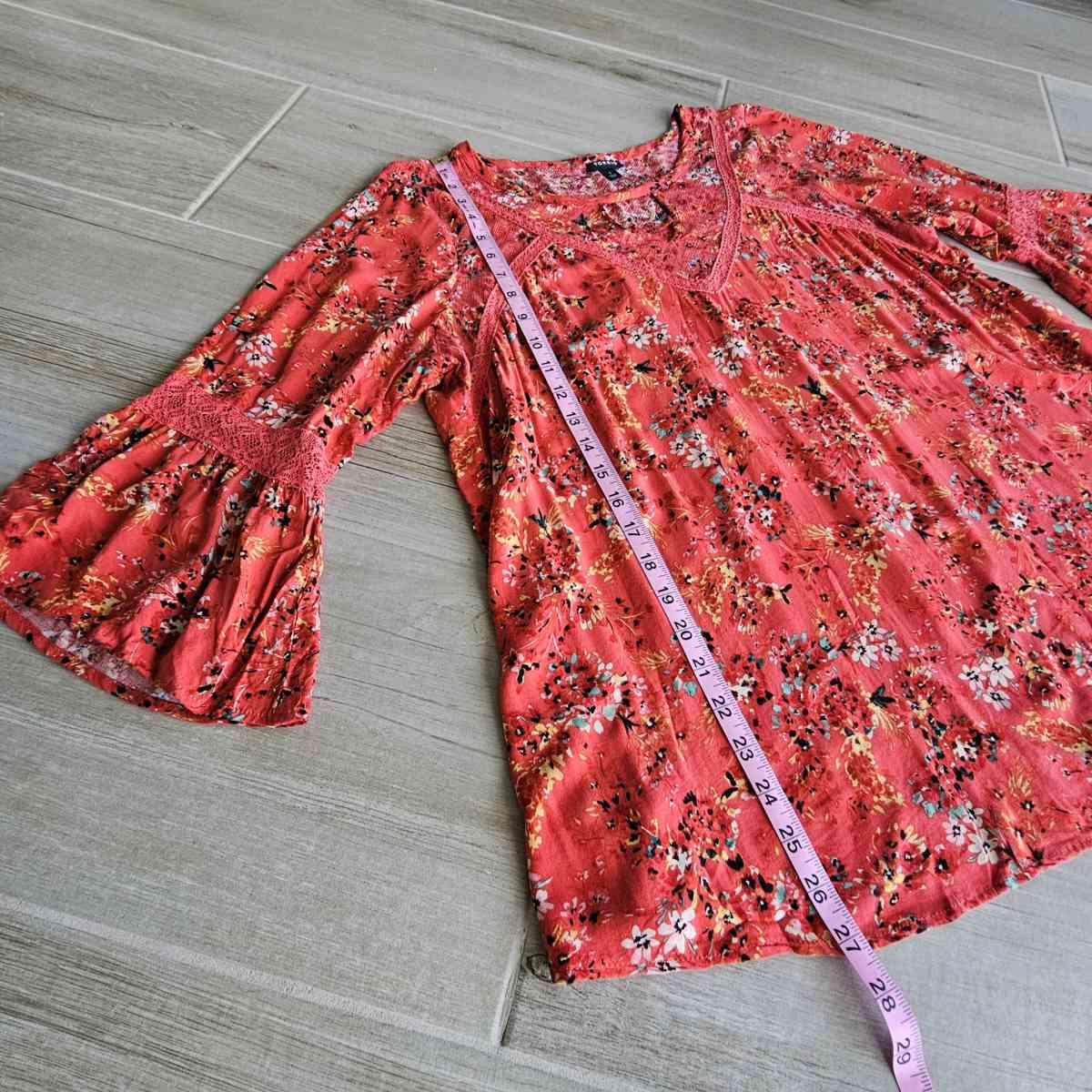 Torrid Size 1 Boho Orange Red Floral Top with Bell Sleeves - Jensen Beach, Florida - FleaMarketBay