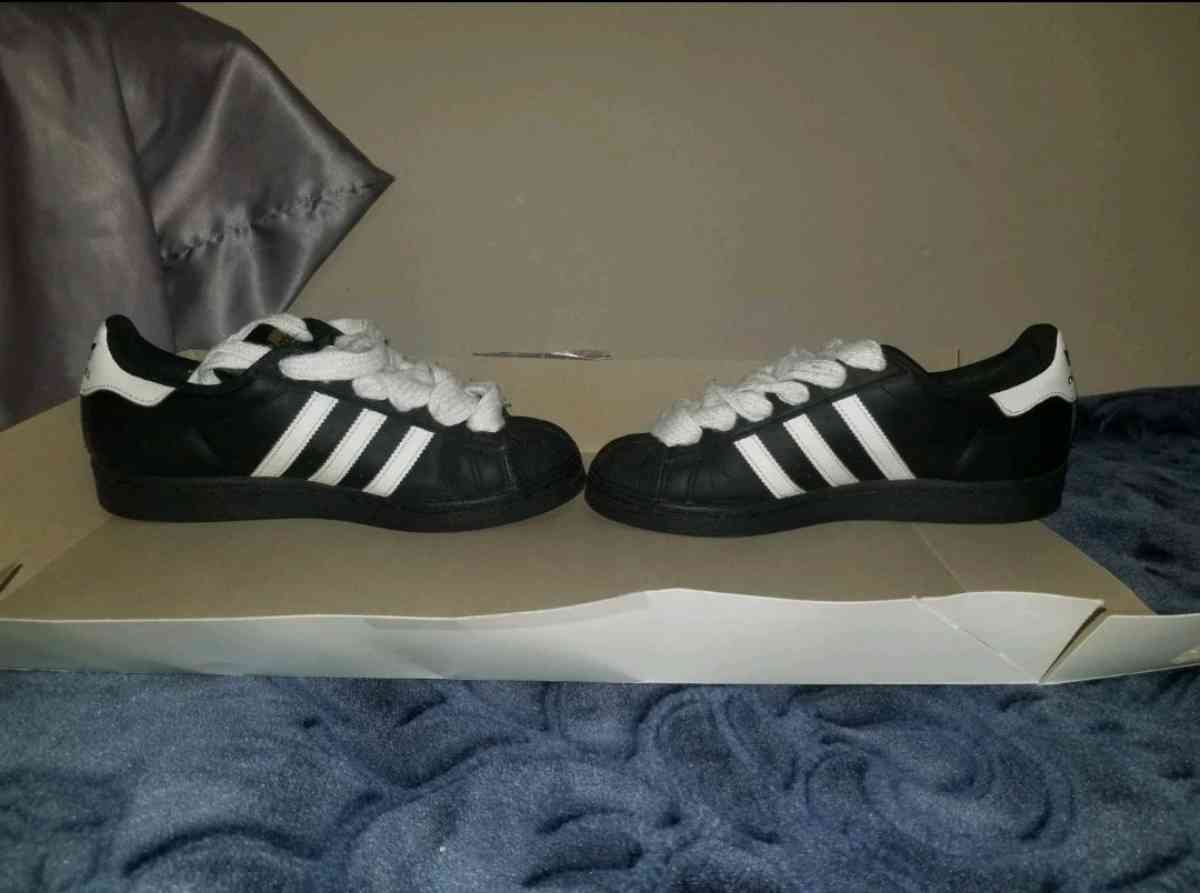 Adidas Superstar BlackWhite Size 6 GS BOYS - Chicago Ridge, Illinois - FleaMarketBay