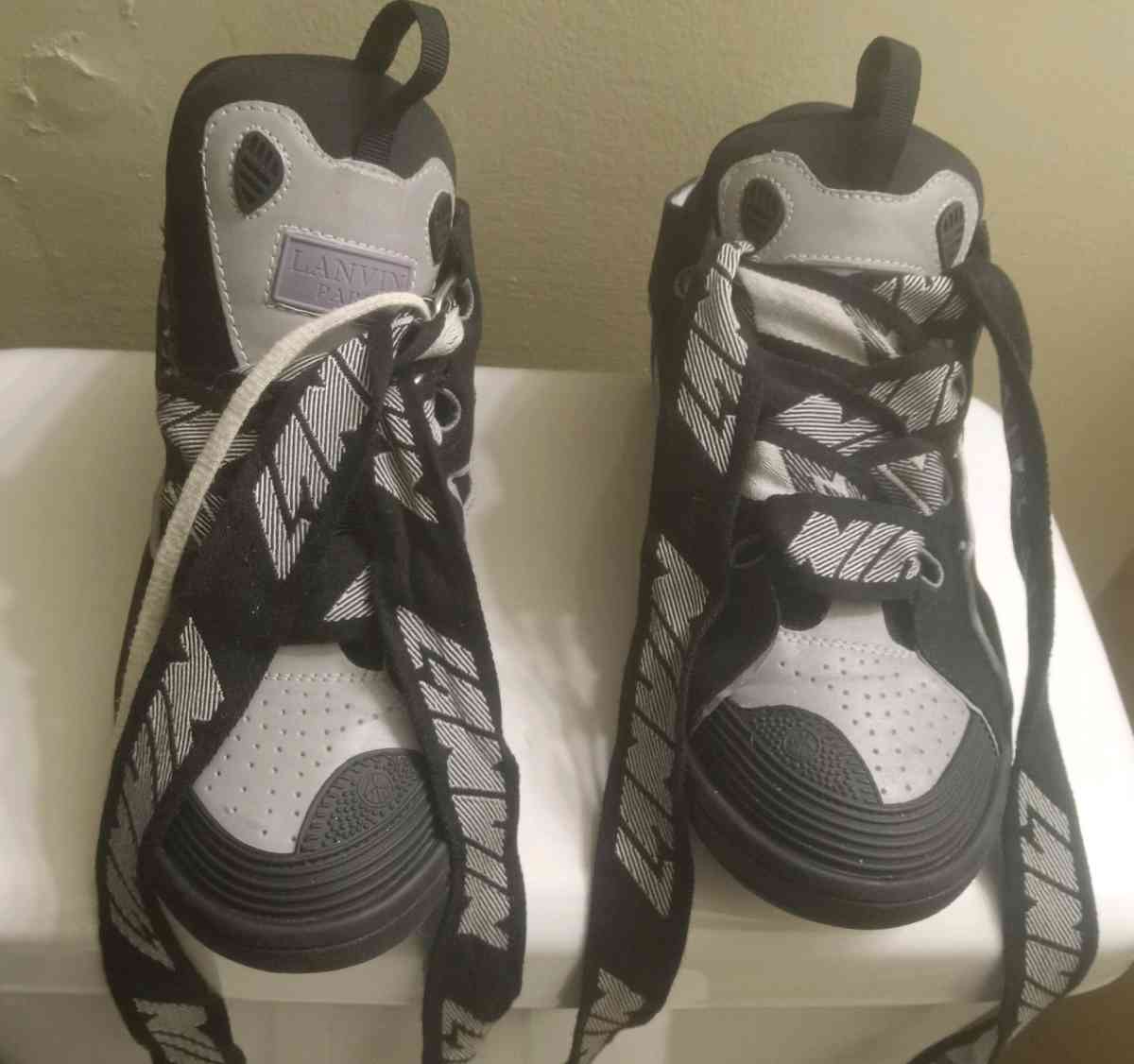 lanvin - Williamsport, Pennsylvania