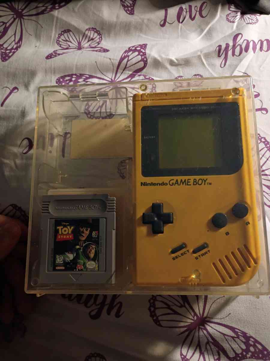 old Nintendo Gameboy