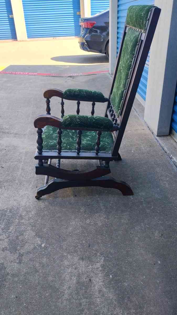 19th century antique rocker - Dallas, Texas - FleaMarketBay