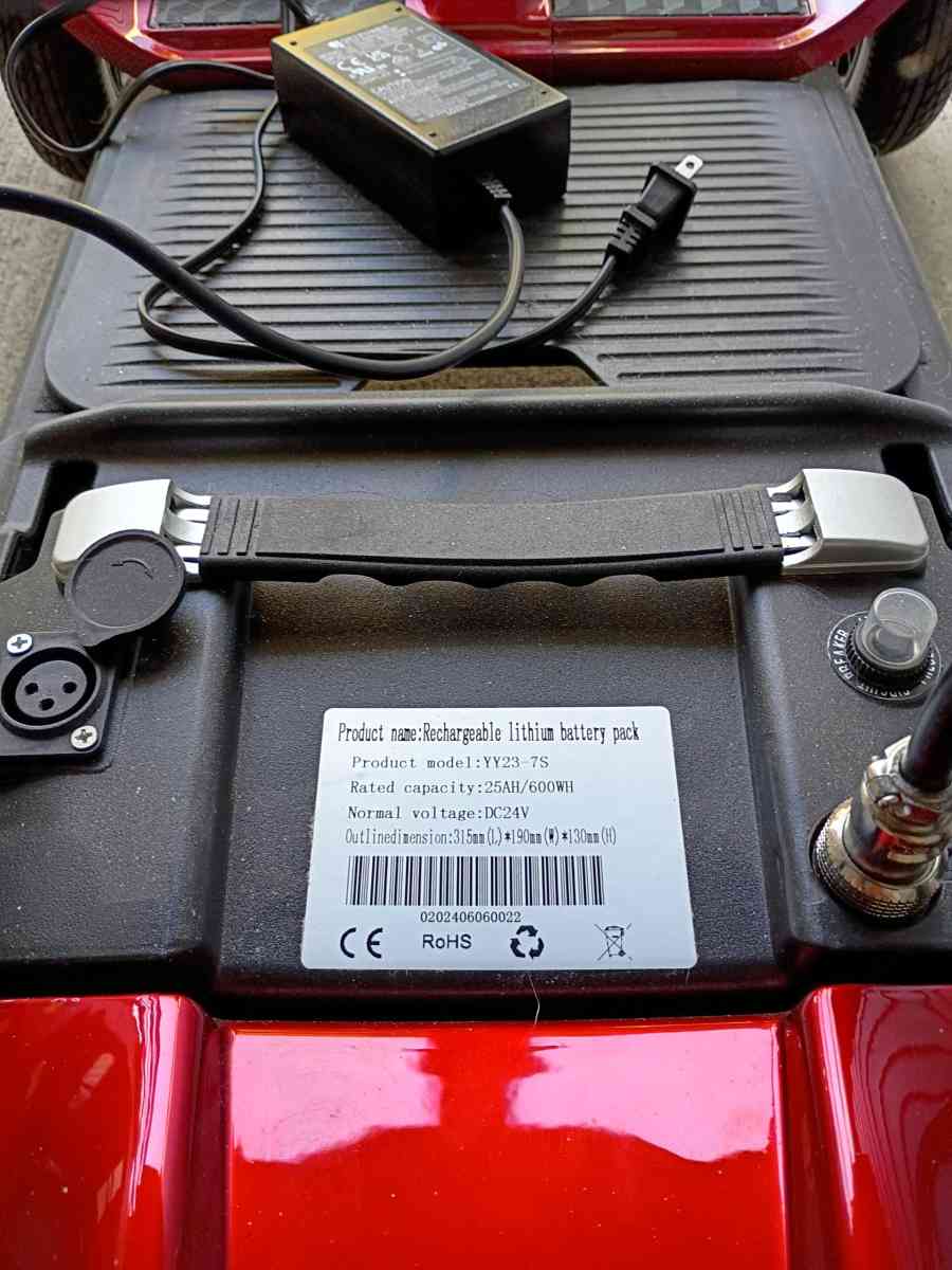 Folding Aotedor Mobility Scooter - Issaquah, Washington - FleaMarketBay