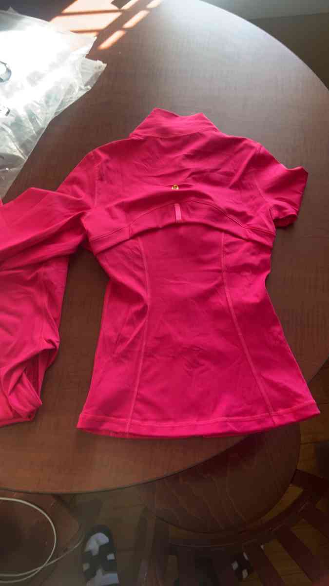 Lulu lemon - Columbia, South Carolina - FleaMarketBay