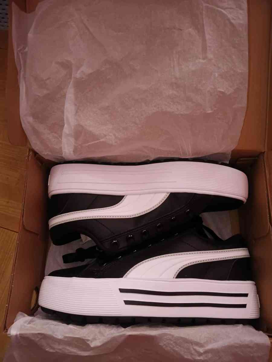 pumas and adidas sneakers - Brooklyn, New York - FleaMarketBay