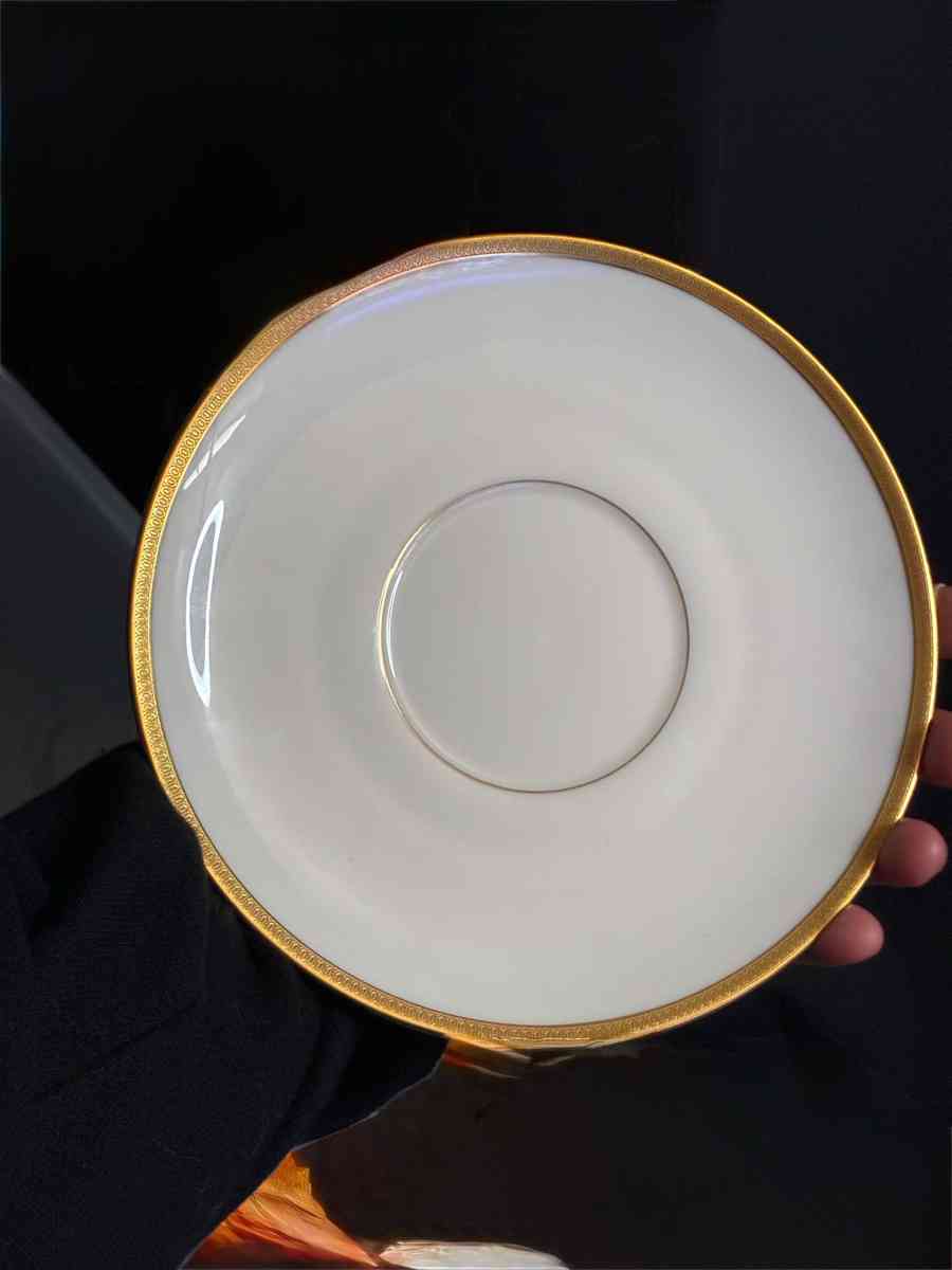 lenox 1307m161 gold plated plates - Alameda, California - FleaMarketBay