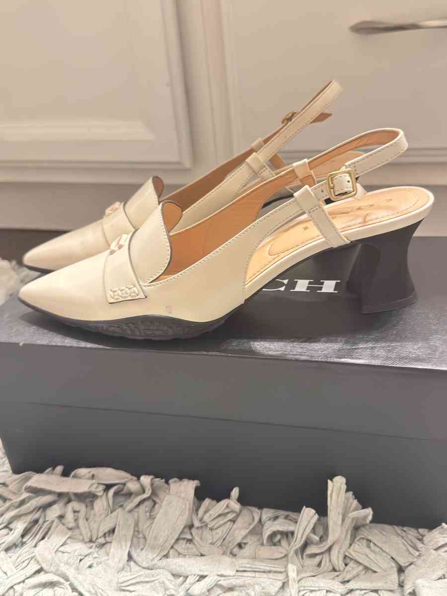 coach cream color shoes - Winter Garden, Florida - FleaMarketBay