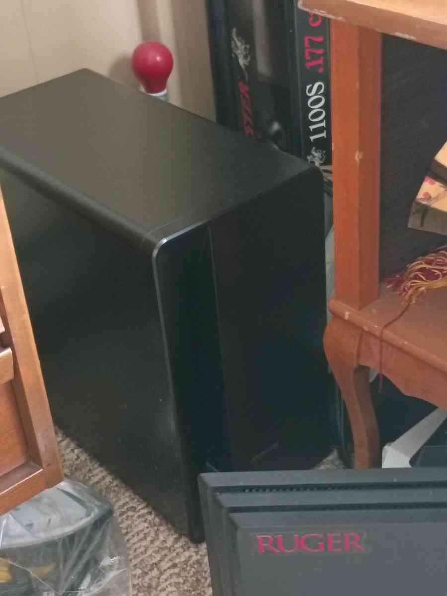 Samsung 5 speaker home surround sound system - Kent, Ohio - FleaMarketBay