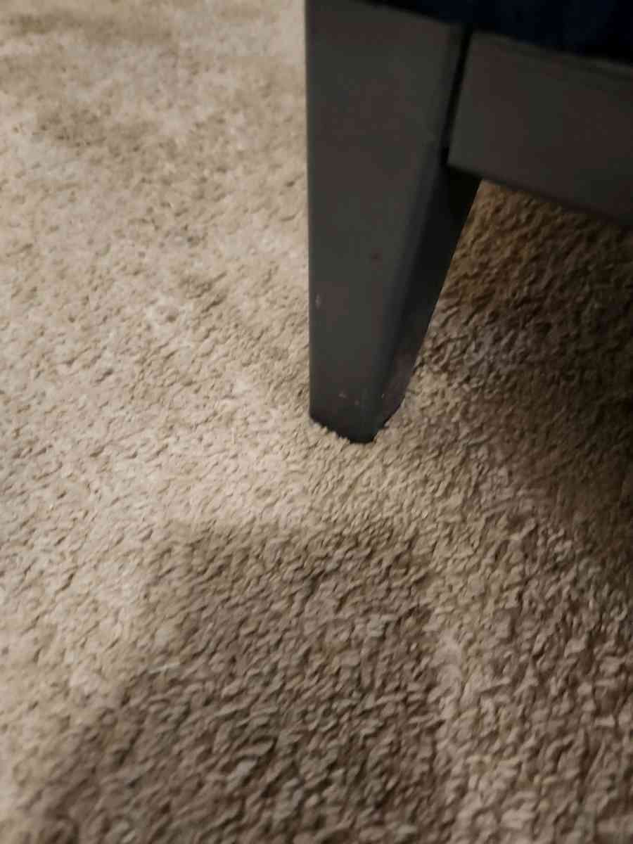 blue couch - Alicia, Arkansas - FleaMarketBay