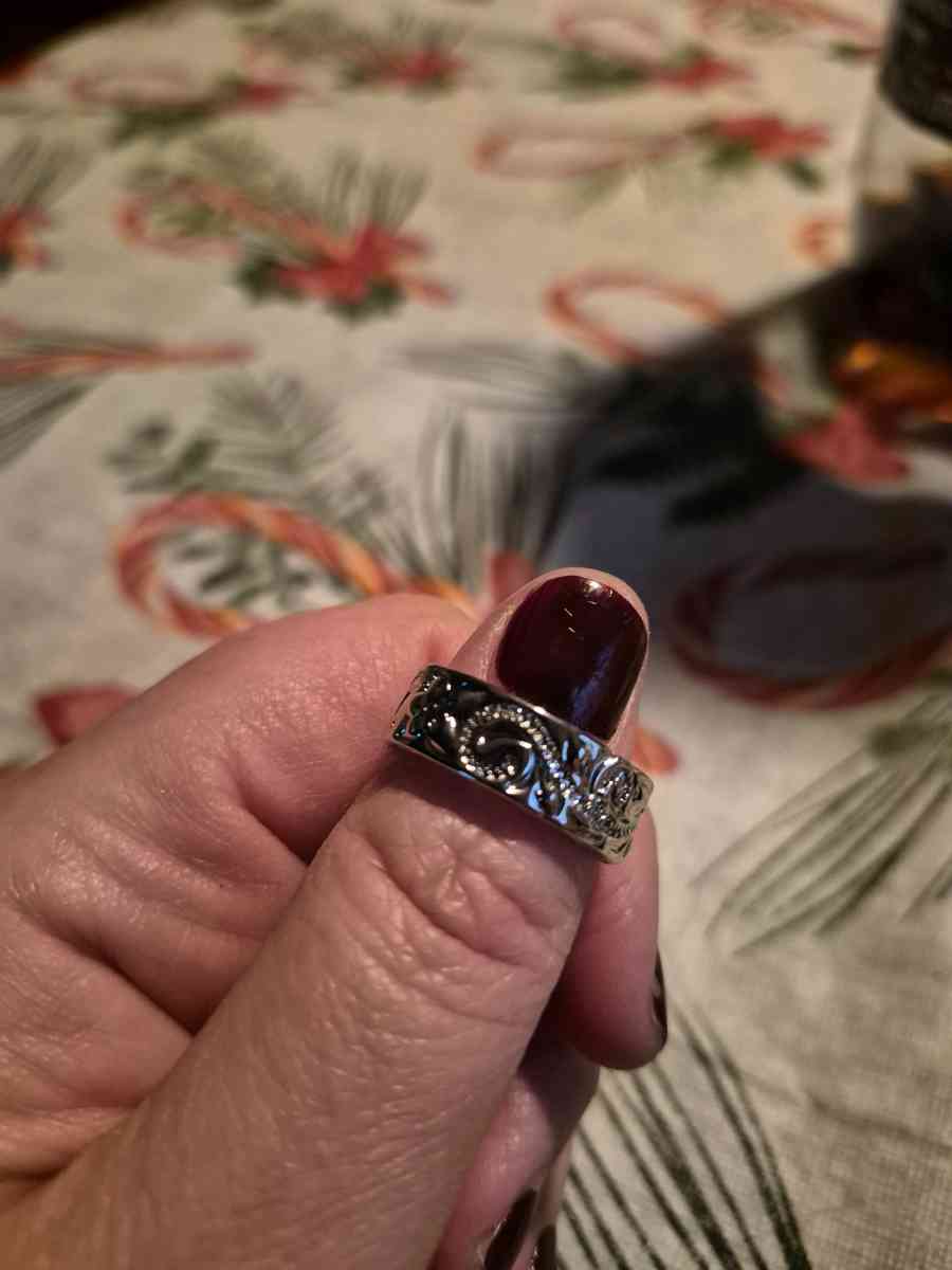 NEW Heavy sterling silver band size 8 - New Baltimore, Michigan