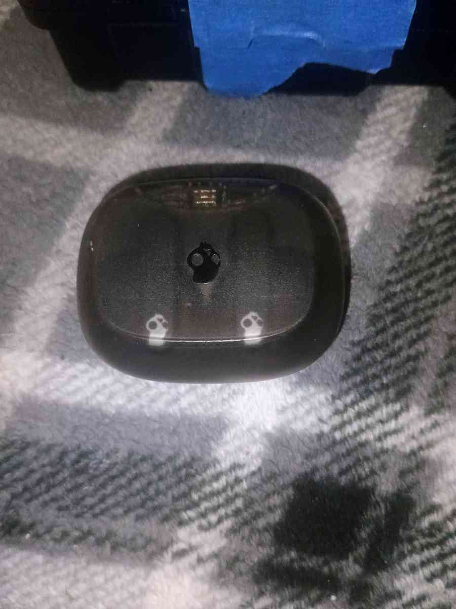 smoken buds Skullcandy wireless earbuds - Seaford, Delaware - FleaMarketBay