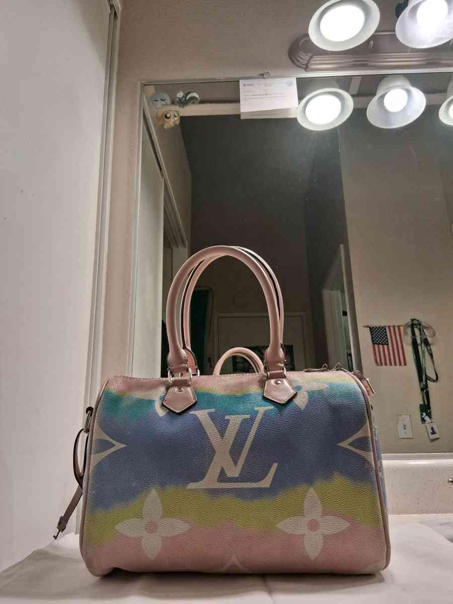 Speedy Escale Monogram 30 - Ontario, California - FleaMarketBay