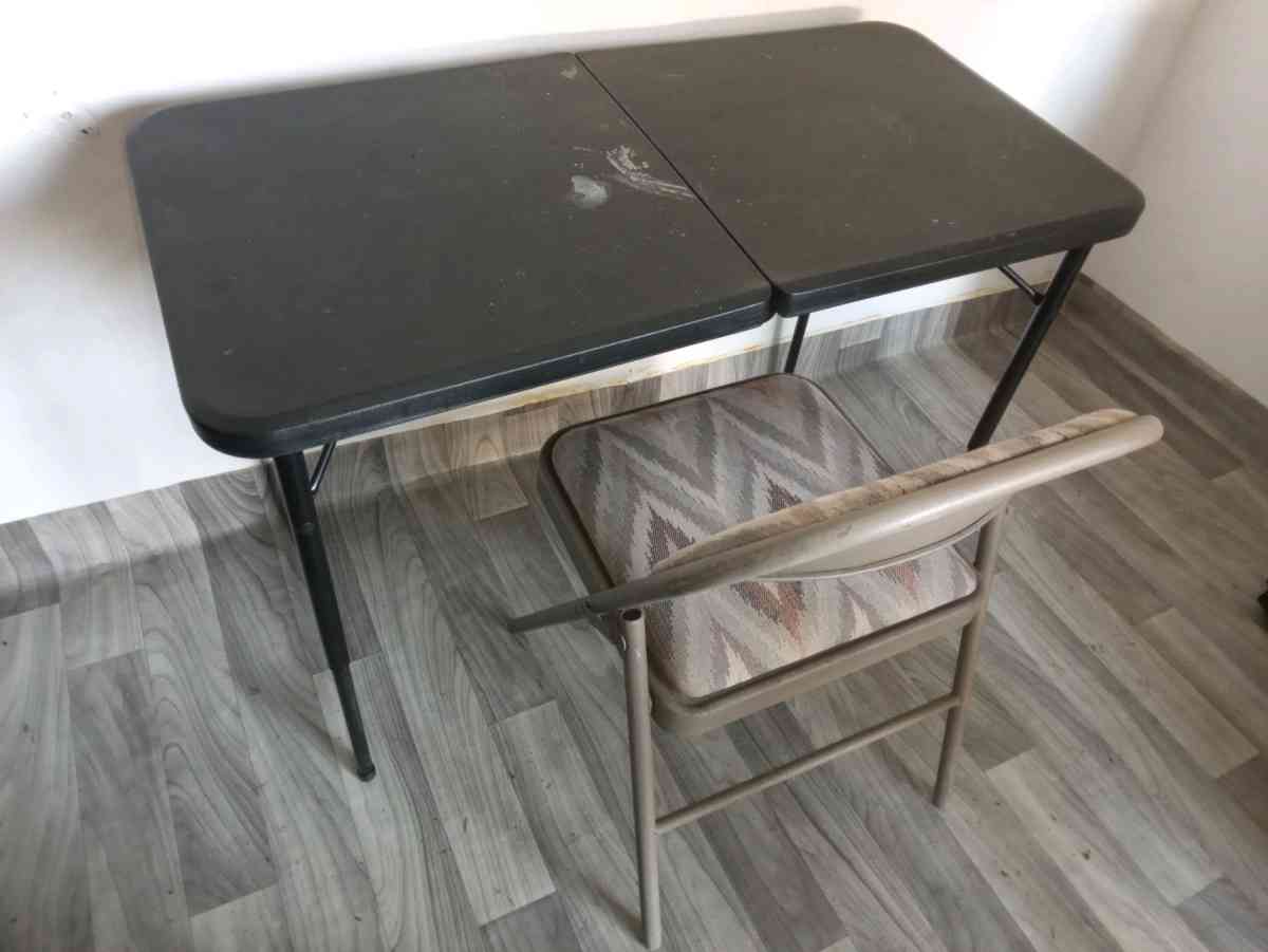 3 FEET TALL FOLDABLE PORTABLE TABLE  PORTABLE FOLDABLE CHAIR - Fremont, California - FleaMarketBay