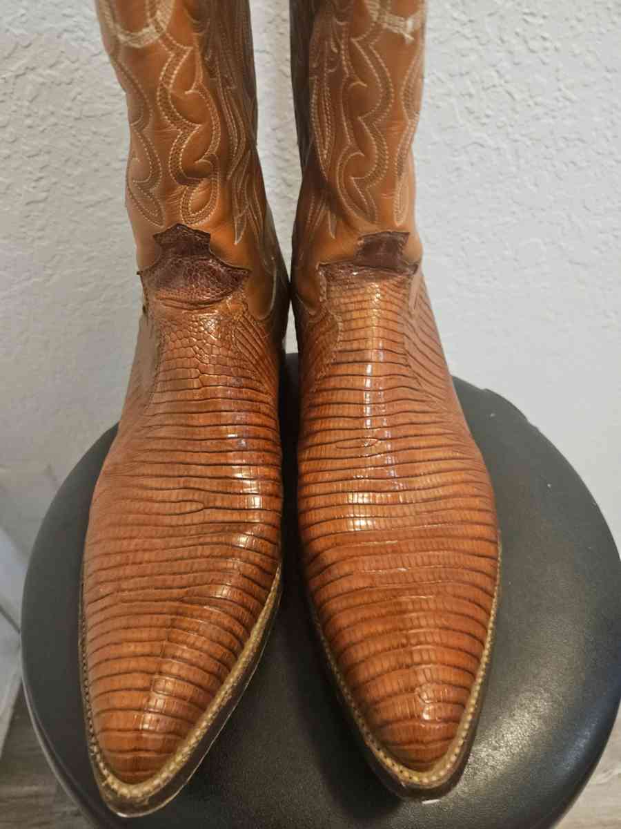 Vtg Justin Cowboy Boots - Tulsa, Oklahoma - FleaMarketBay