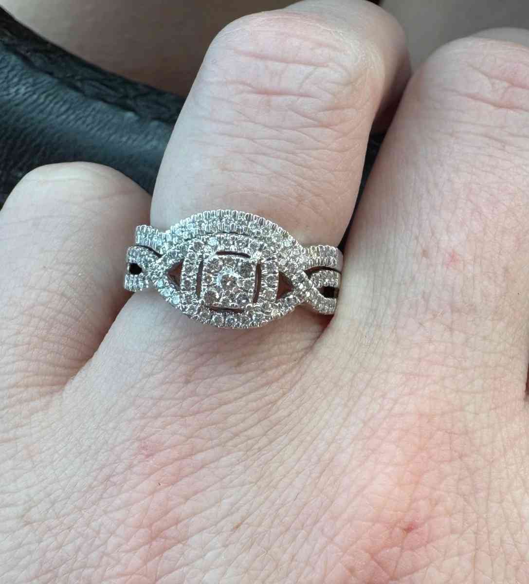 10k white gold bridal set size 7 - Kingsport, Tennessee - FleaMarketBay