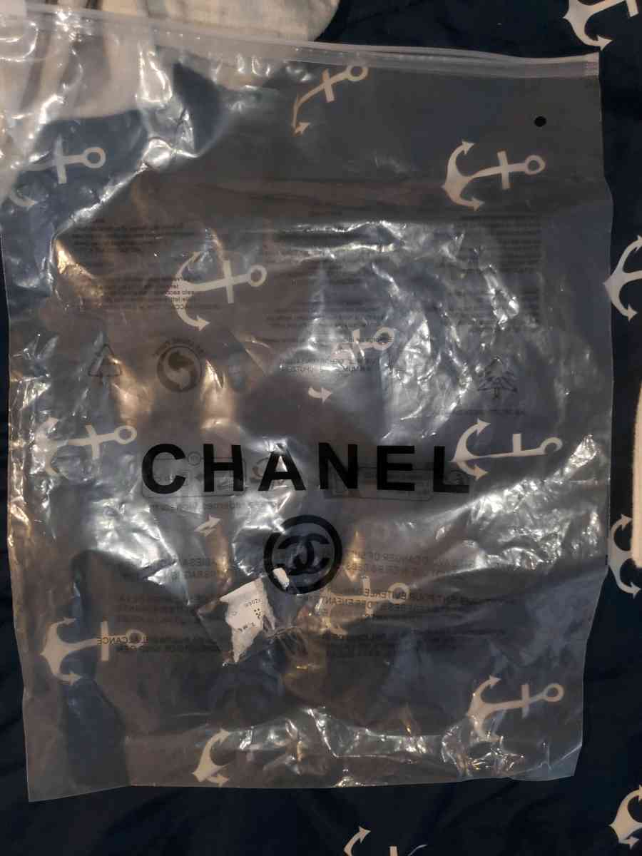 CHANEL White Beanie With Gold Emblems - Chester Gap, Virginia - FleaMarketBay