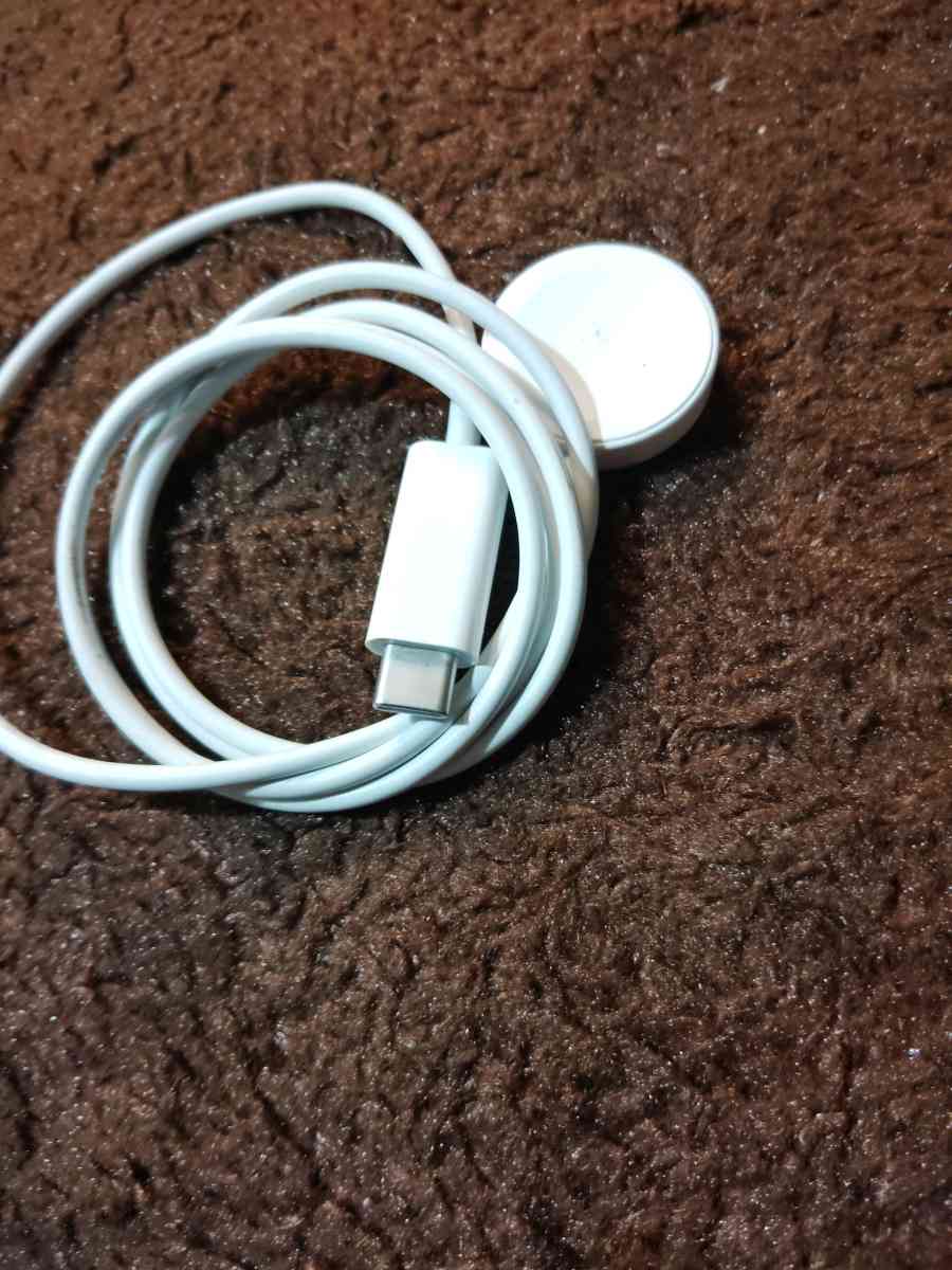 apple watch magnet charger N apple airpods3 left side - North Hills, California - FleaMarketBay