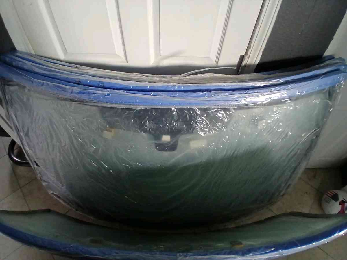 range rover windshield  back gate sunroof - Houston, Texas