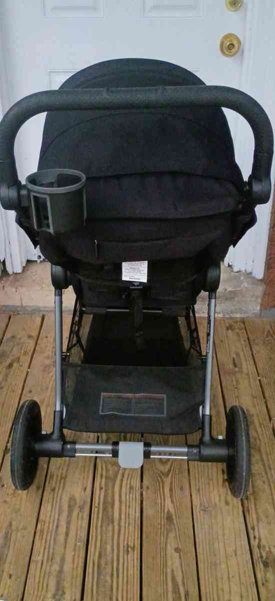 2023 MaxiCosi Gia XP Luxe 3Wheel Stroller  Black - Philadelphia, Pennsylvania - FleaMarketBay