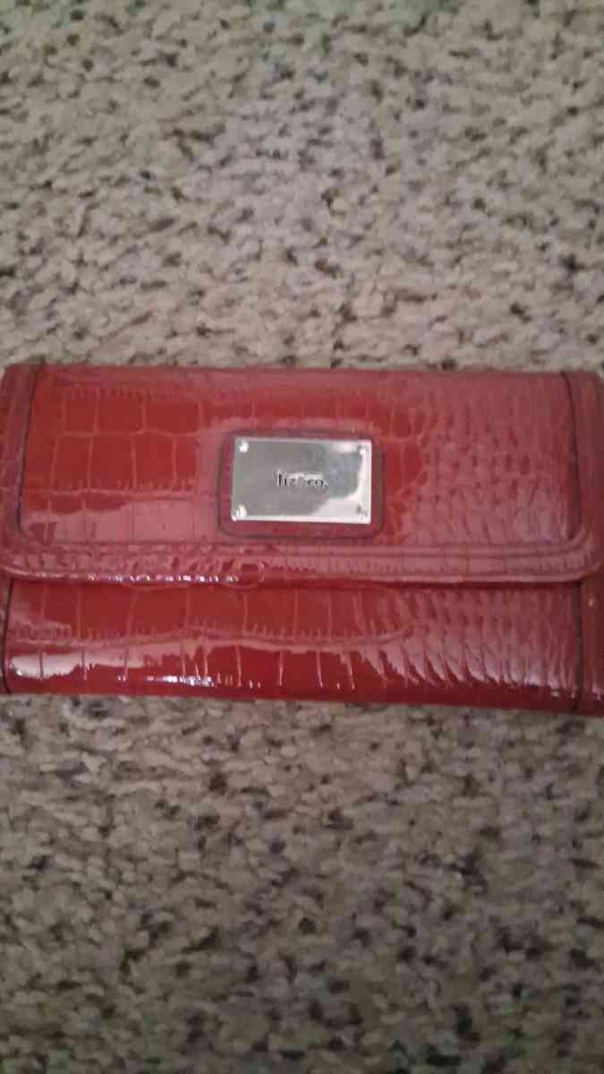 purses and wallets   i will ship and I have cashapp - Bartow, Florida - FleaMarketBay