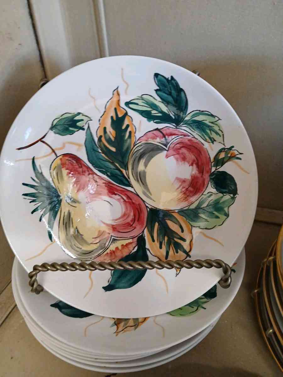 7 Midcentury Hand Painted Serving plates - Eufaula, Oklahoma