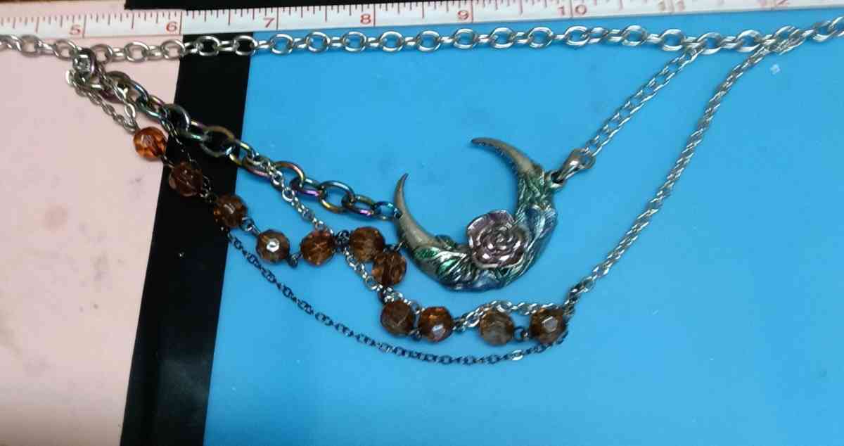 multiple chains moon stars and brown accent beads - Lufkin, Texas - FleaMarketBay