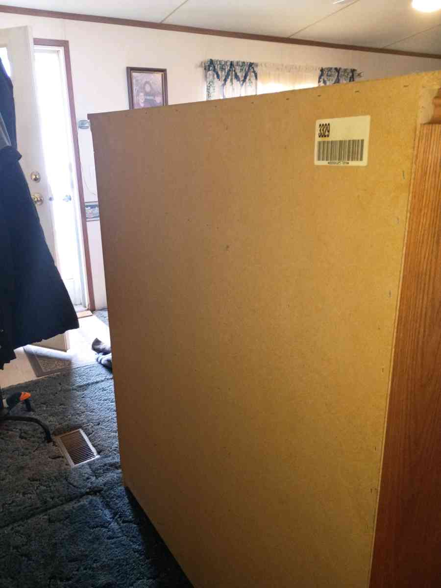 Bachelor Chest - Seymour, Indiana - FleaMarketBay