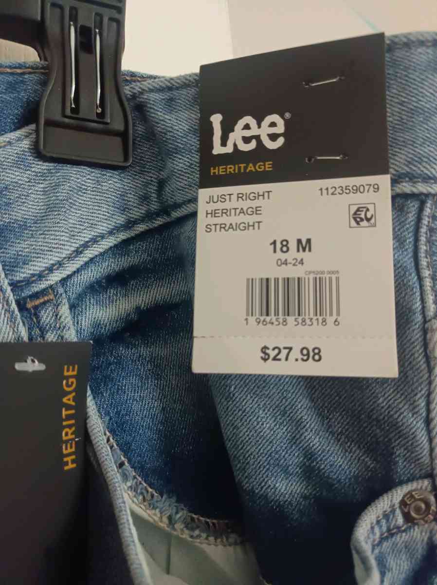 Womens Lee Jeans Size 18M NWT - Okeechobee, Florida - FleaMarketBay
