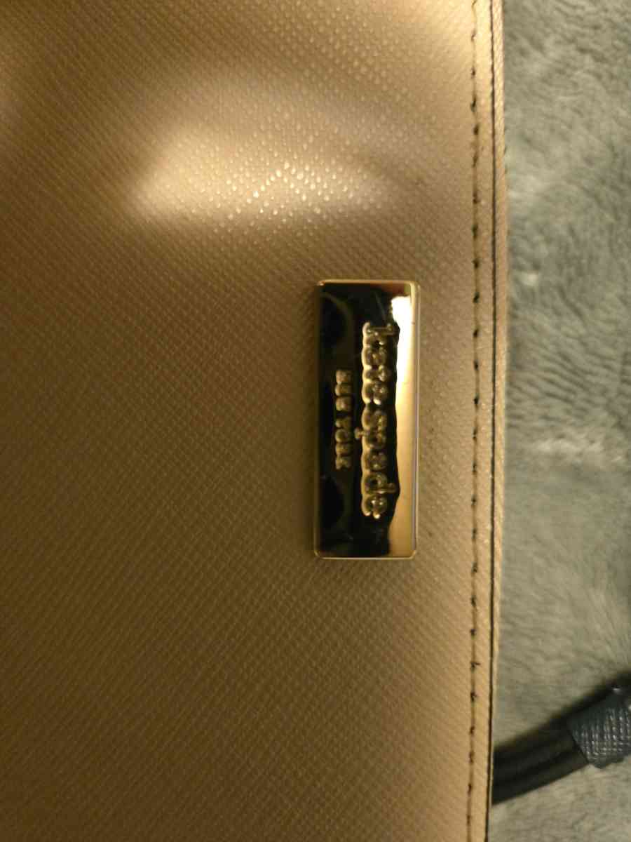 wallets - Bloomsburg, Pennsylvania - FleaMarketBay