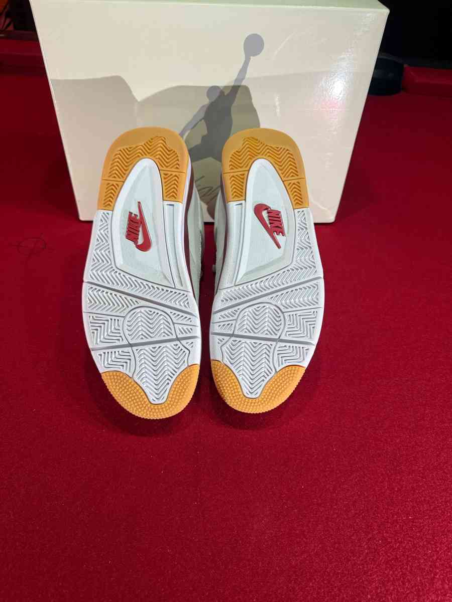 Jordan 4 Sb Red - Huntsville, Texas - FleaMarketBay