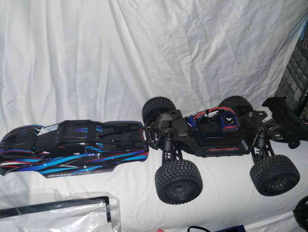 Traxxas xrt mini 4wd - Belleville, Michigan - FleaMarketBay
