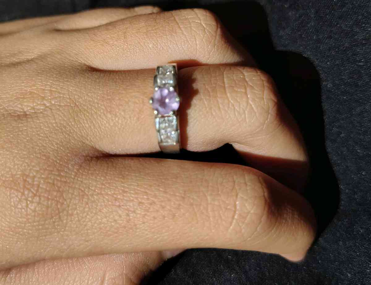 womans ring - Tempe, Arizona