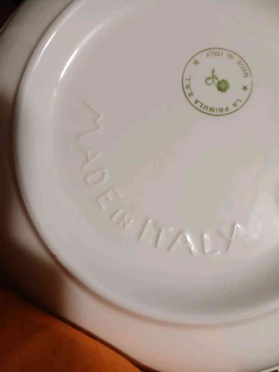 porcelain salad bowls - Rutland, Vermont - FleaMarketBay