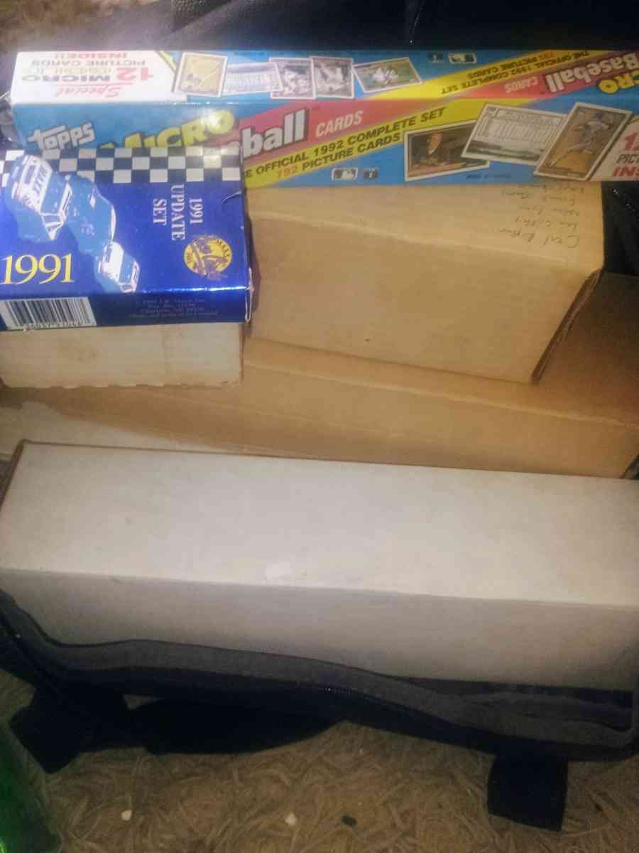 lot of baseball cards - Seaford, Delaware - FleaMarketBay