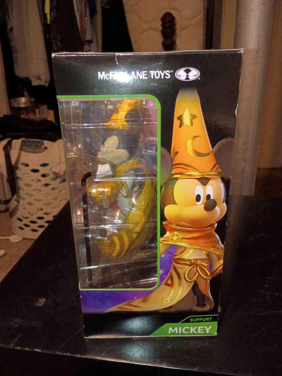 Mickey mouse mirroverse - Powder Springs, Georgia - FleaMarketBay