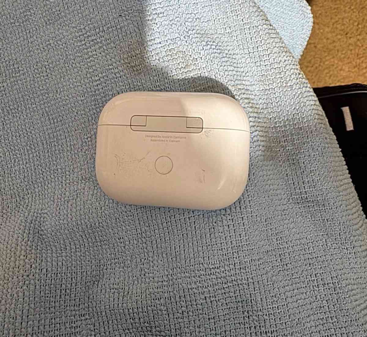AirPods Pro 2nd generation with MagSafe Charging Case USBC - Needville, Texas - FleaMarketBay