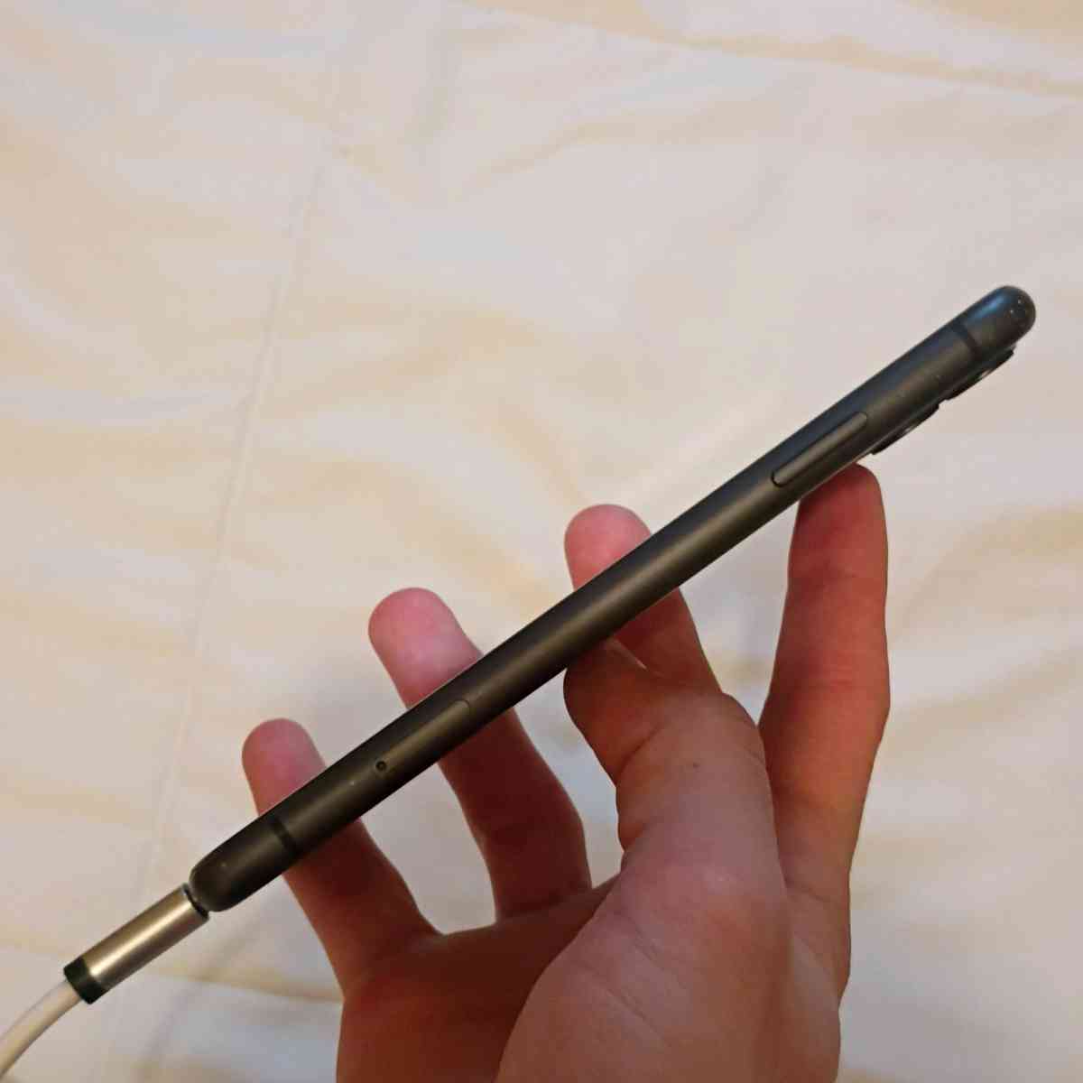 iPhone 64GB - Langley, Washington - FleaMarketBay