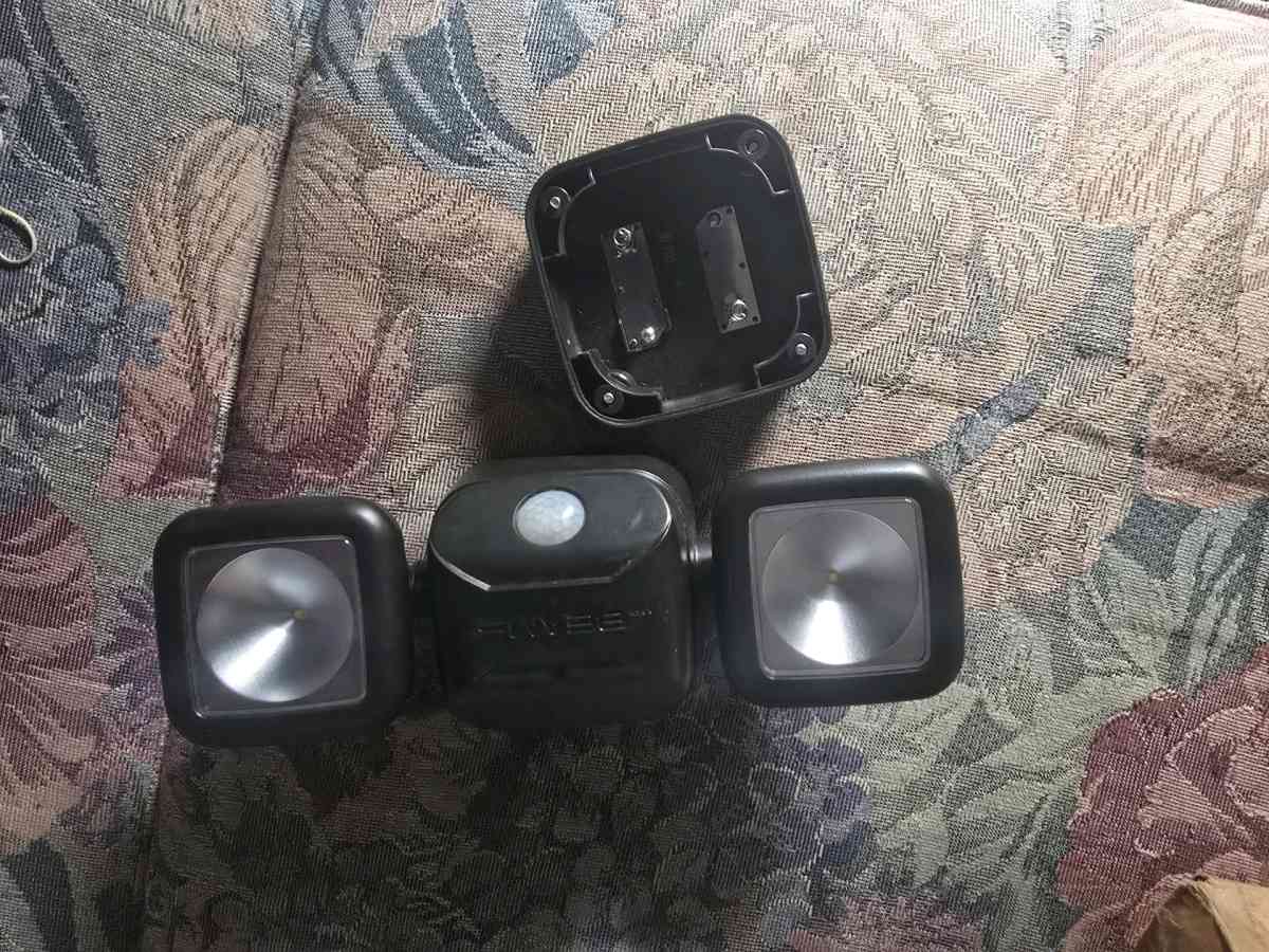 Mr Beams High Performance MotionSensing Battery Powered LED - Tacoma, Washington - FleaMarketBay