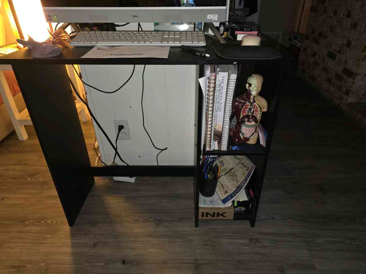 2Desks 1Long table - San Antonio, Texas - FleaMarketBay