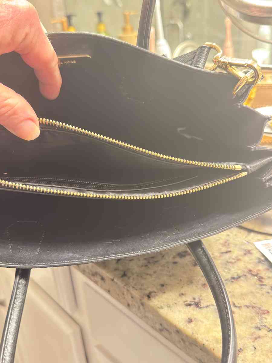 Micheal Kors purse - Winter Garden, Florida - FleaMarketBay