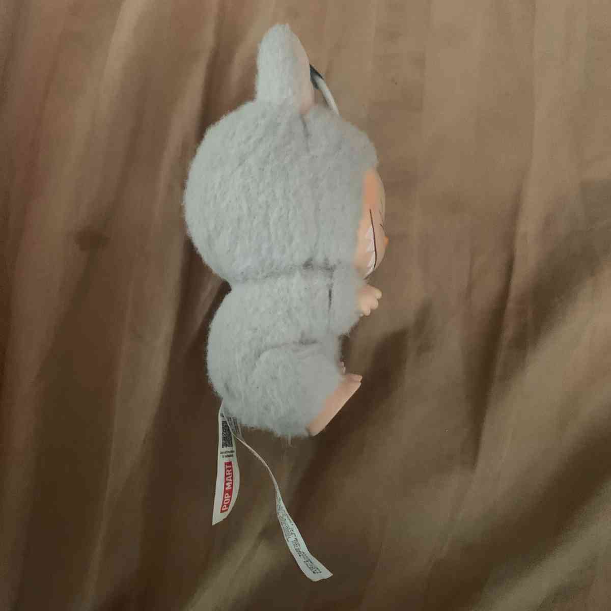 labubu gray have a seat - Victorville, California - FleaMarketBay