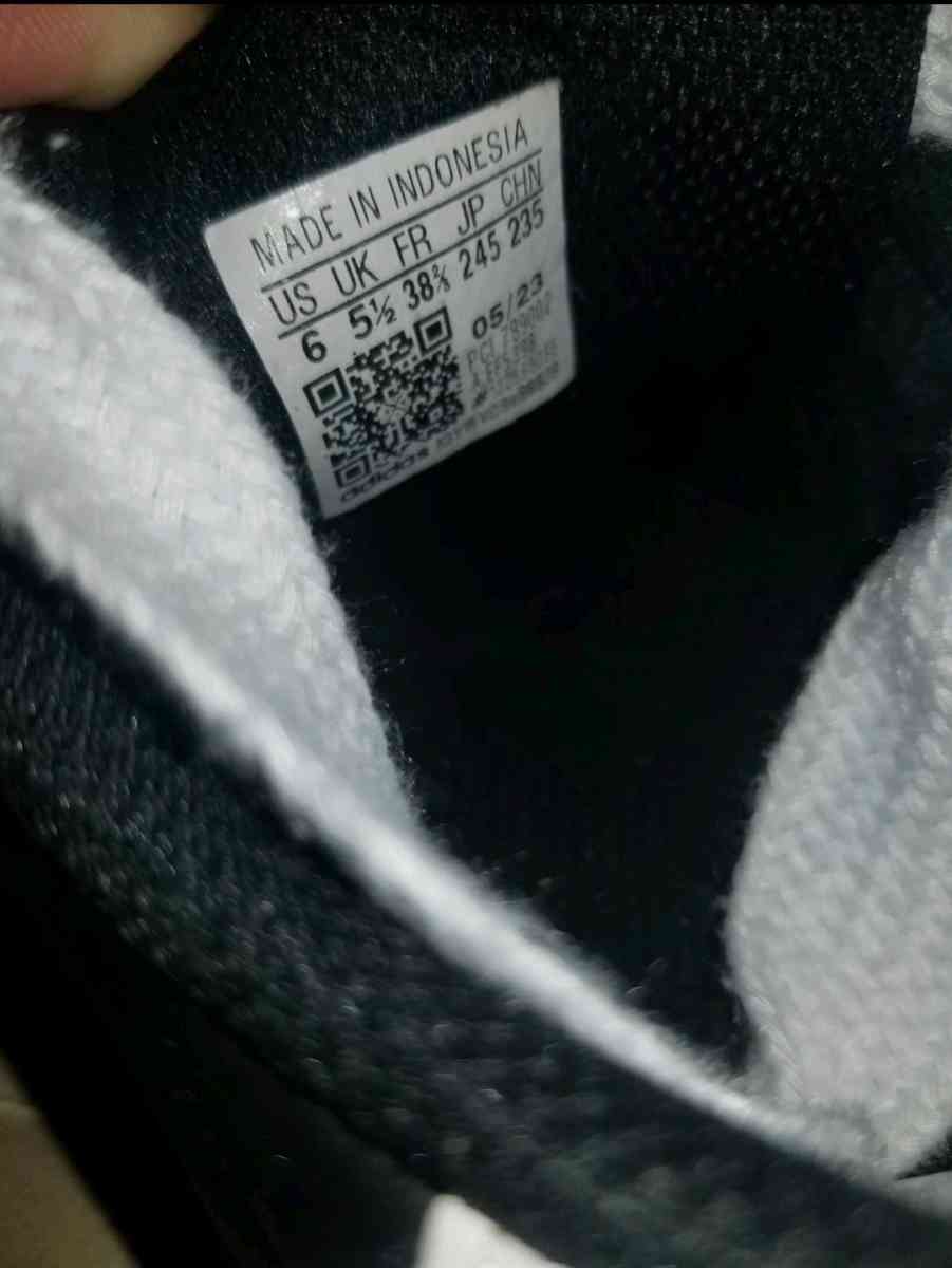 Adidas Superstar BlackWhite Size 6 GS BOYS - Chicago Ridge, Illinois - FleaMarketBay