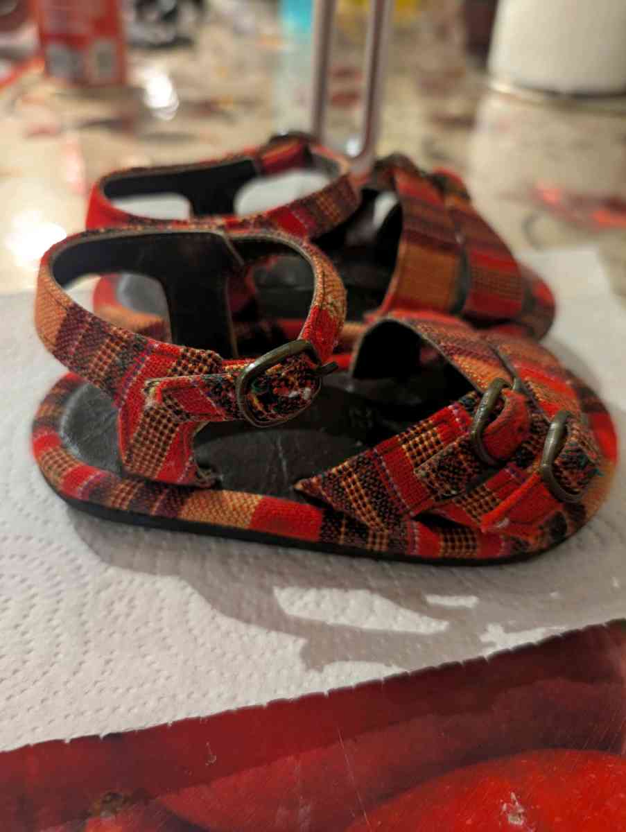 are small plaid fabric sandals for for girls size 5 - Morrisville, North Carolina - FleaMarketBay