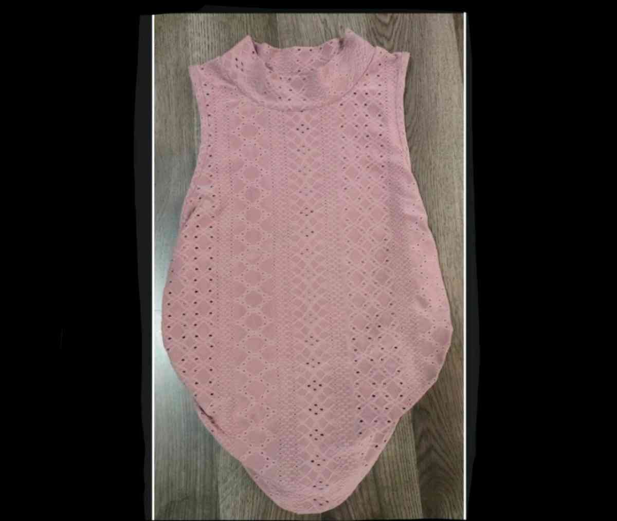 Womens Top - Decatur, Illinois