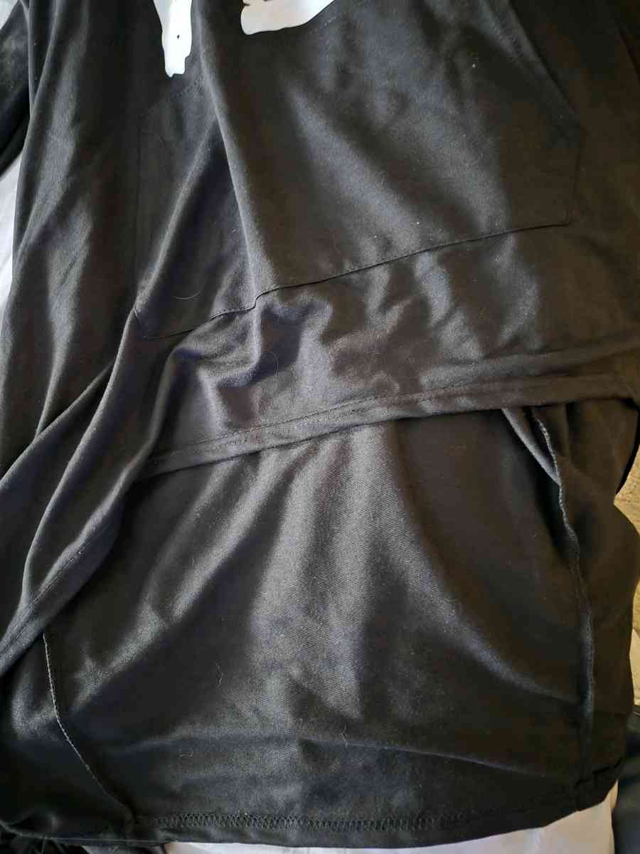 NWOT black LOVE funnelneck hoodie with paw print size XL - New Baltimore, Michigan - FleaMarketBay