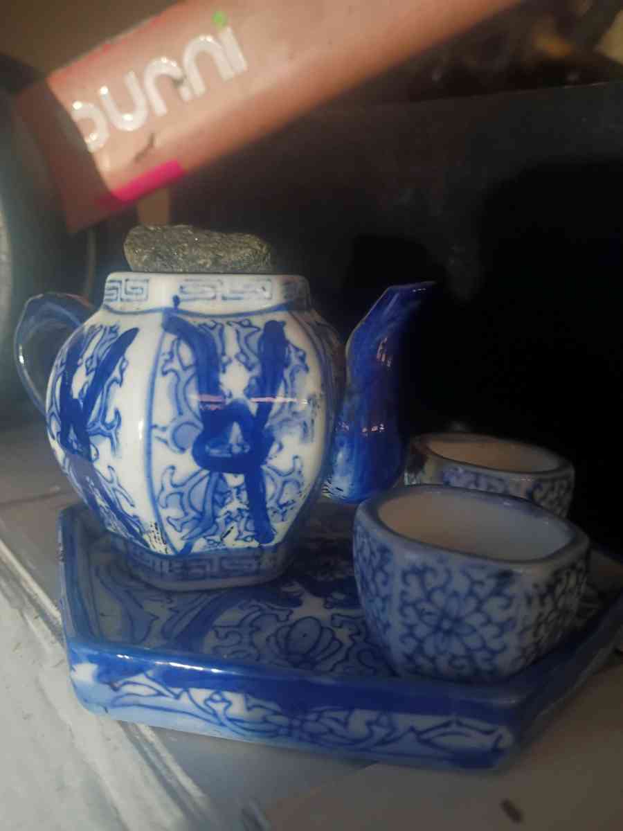 1918 antique miniature china tea set