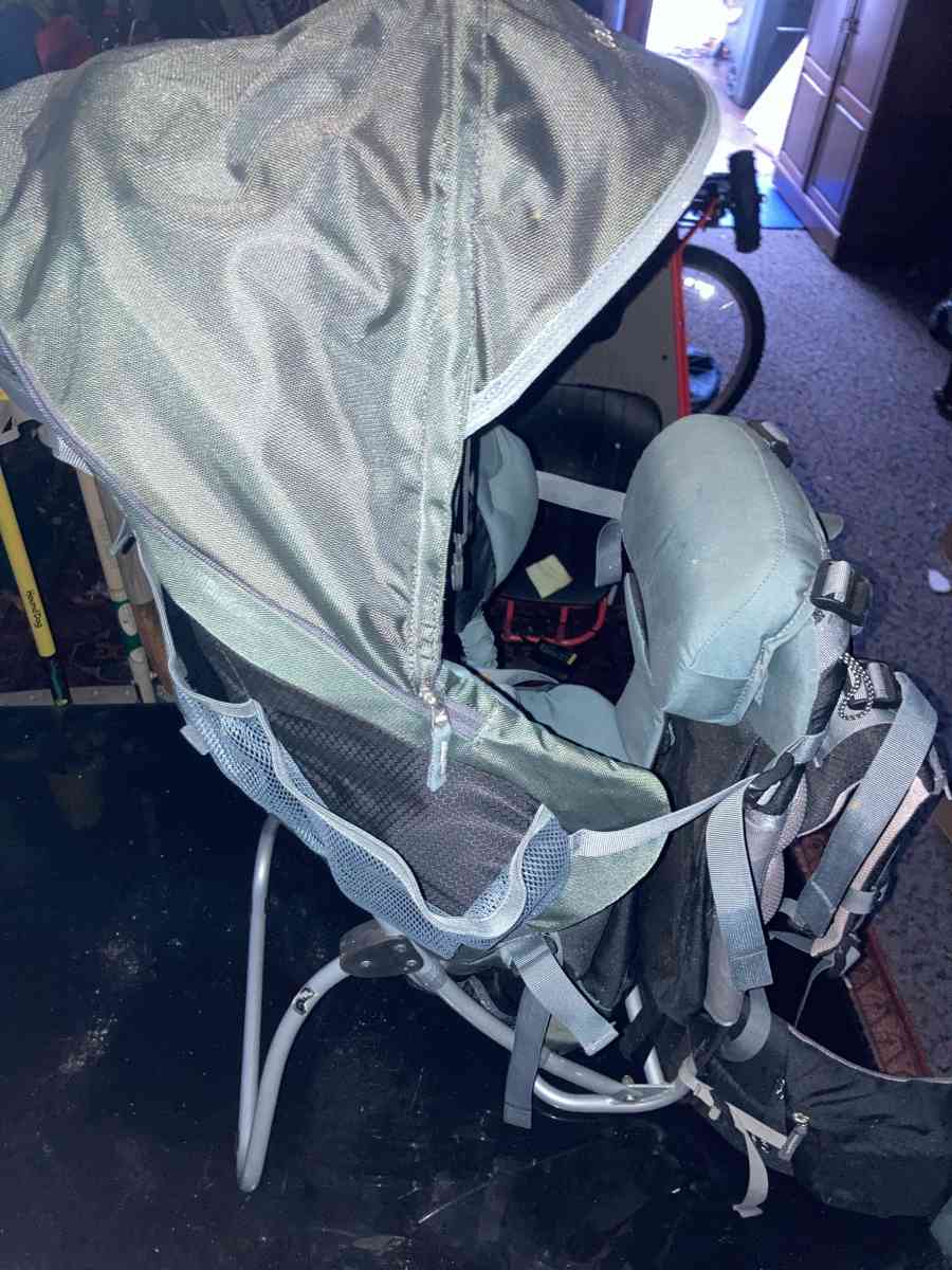 Deuter Kid Comfort 3 - Essington, Pennsylvania - FleaMarketBay