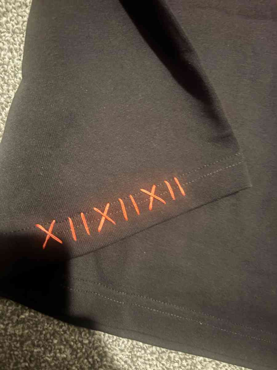 Reigning Fury Clothing Size XL - Clifton, New Jersey - FleaMarketBay