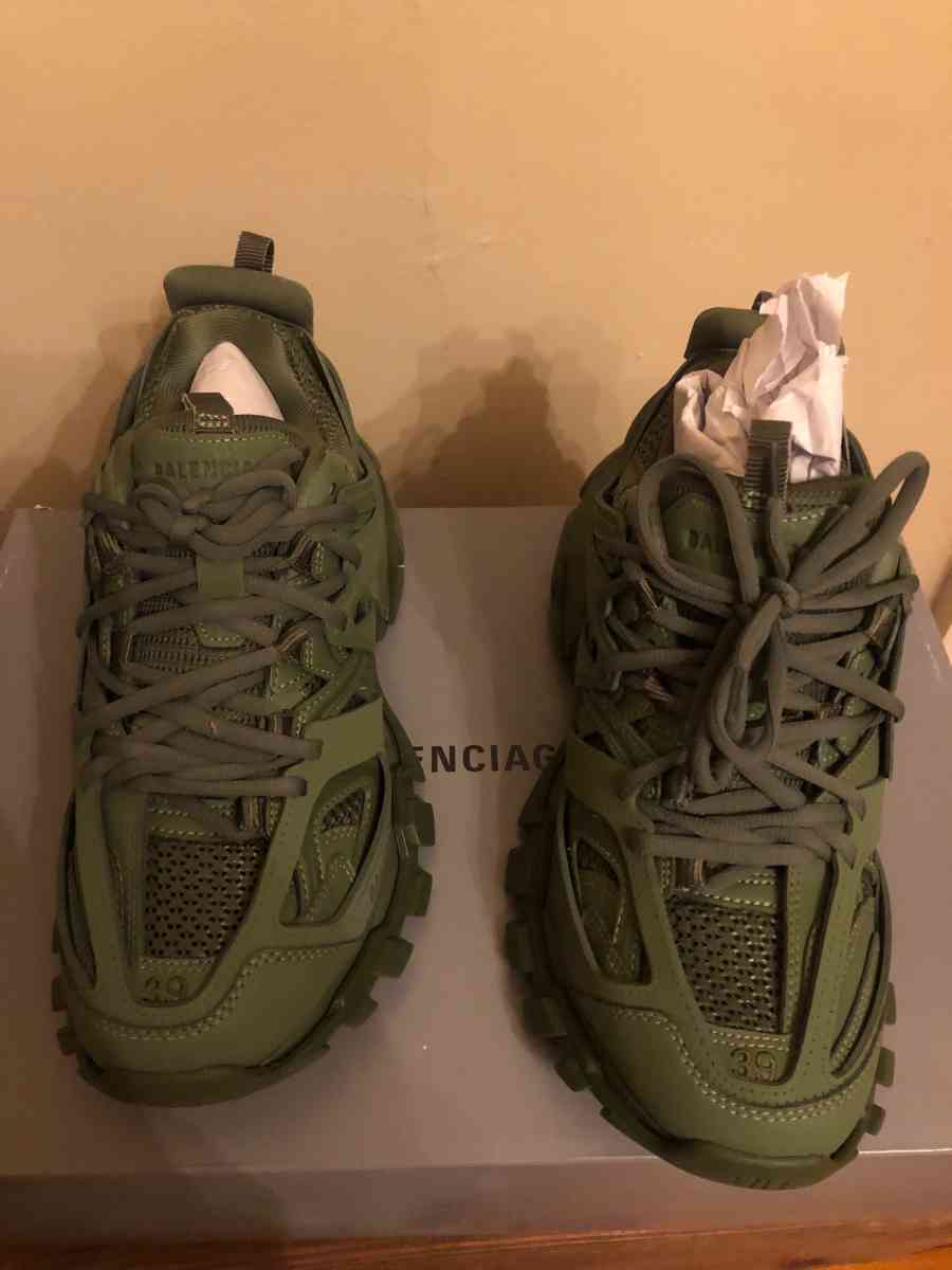 Balenciaga Trainers - Albany, New York - FleaMarketBay
